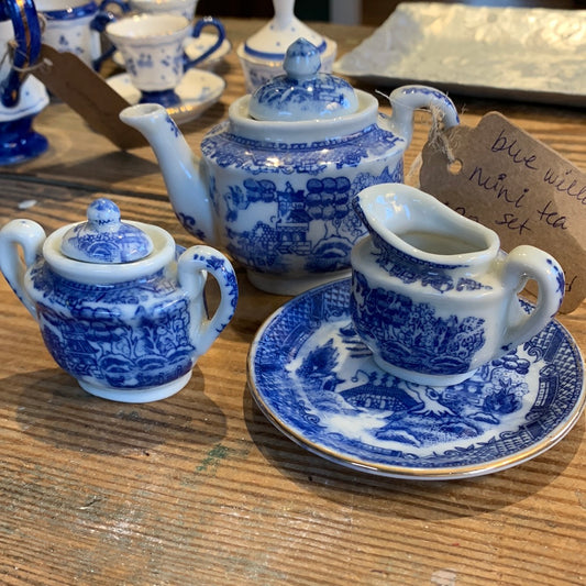 Blue Willow Mini Tea Set