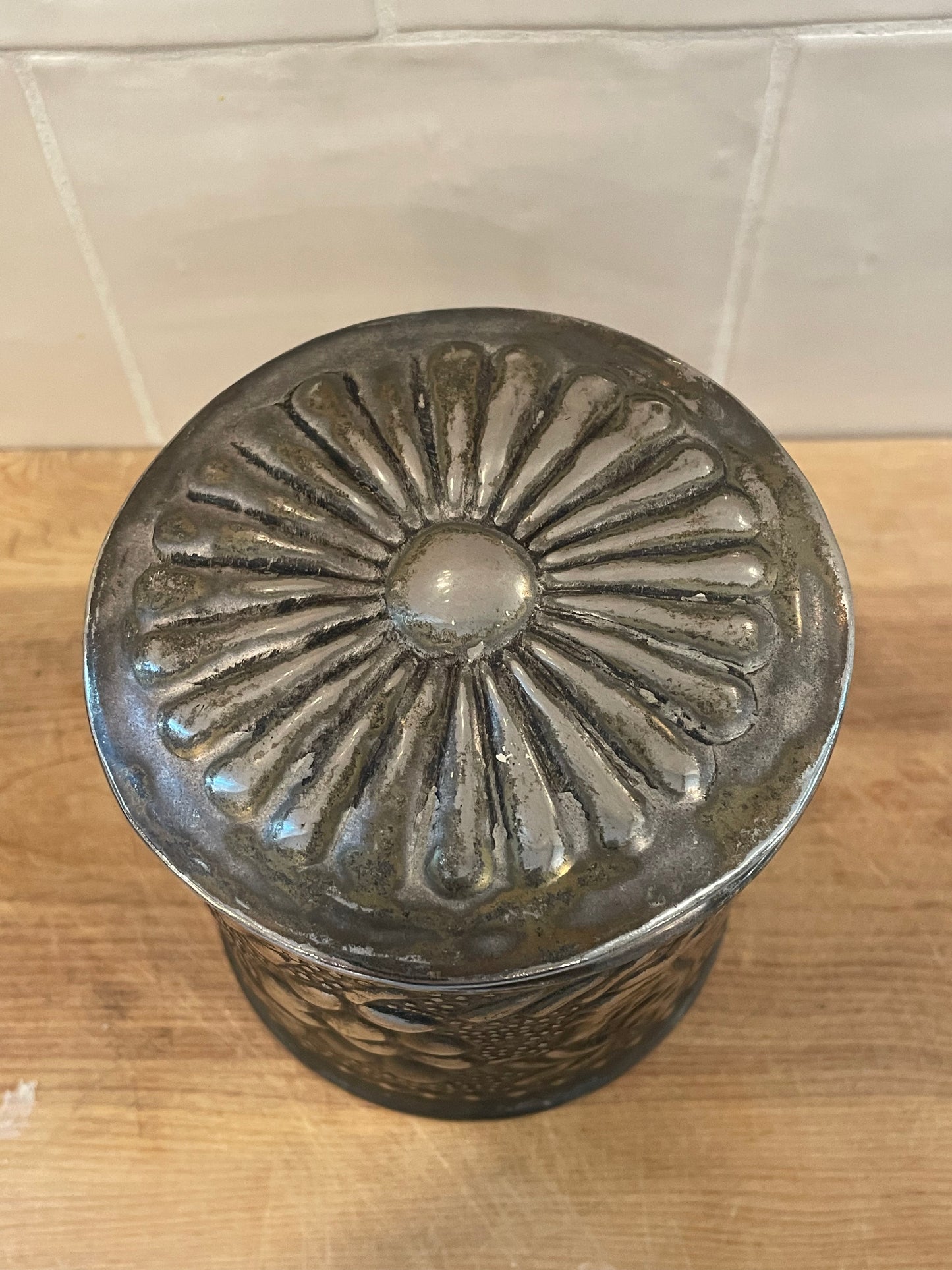 Decorative Tin with Lid